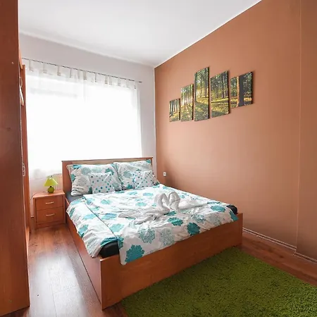 Kokusz Apartment *
